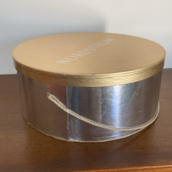 Vintage Nordstrom Silver and Gold Hatbox with Rope Handle - Picture 3 of 13